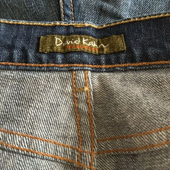 David Kahn Jeanswear medium wash 5-pocket bootcut jeans. Size 10. - Picture 5 of 6